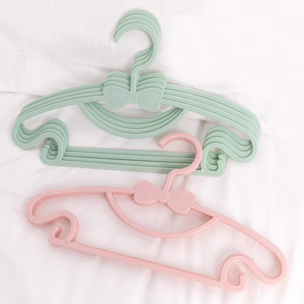 NEW 5pcs Kids Clothes Hanger Racks Portable Plastic Display Hangers Windproof Children Coats Hanger Baby Clothing Organizer