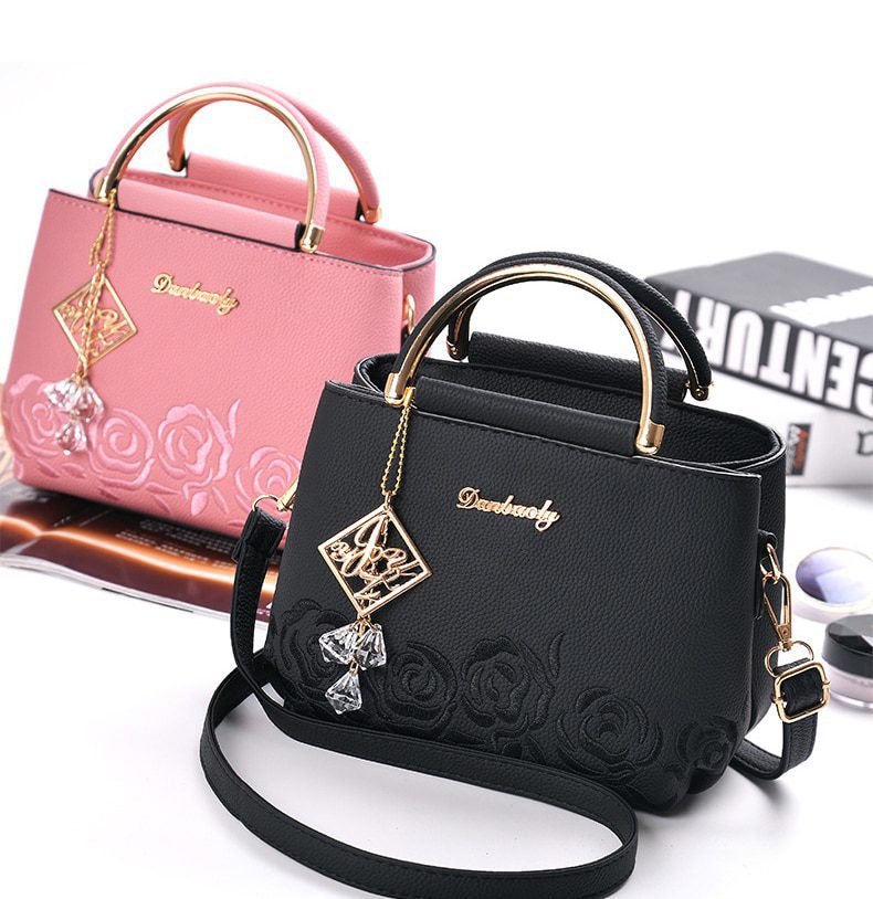 NEW Women Small Bag Female EmbroideryPU Leather Designer Bag 2019 Fashion New Flower Shoulder Bag Women's Handbag