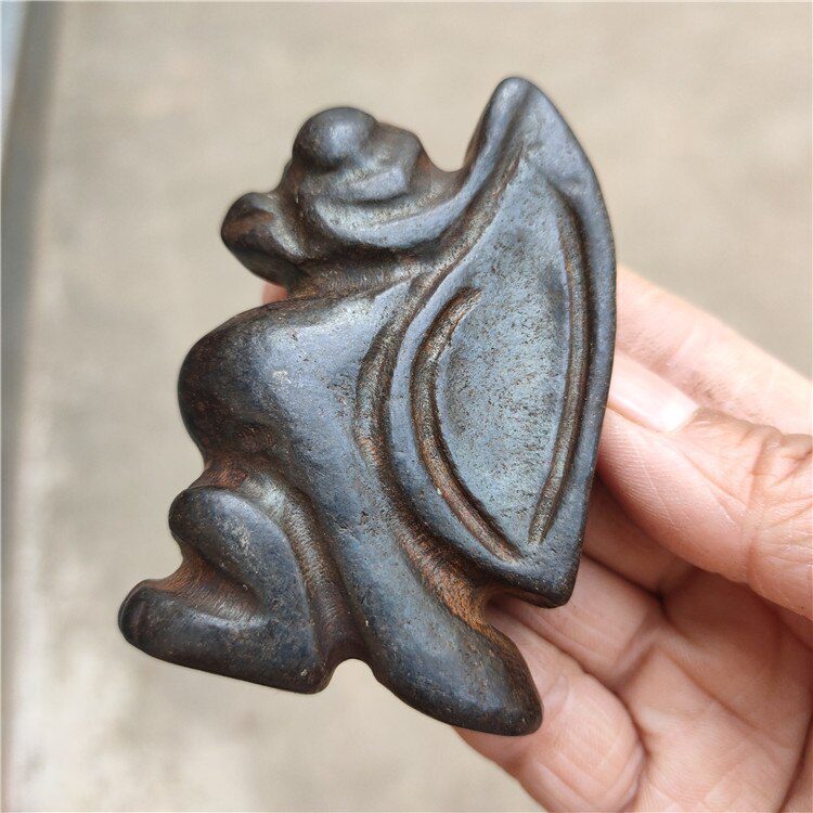 Tibet Hongshan Culture Natural Meteorite Antique Magnet Trapeze Statue Mascot Collection Pendant Jewelry Decoration Home Gift