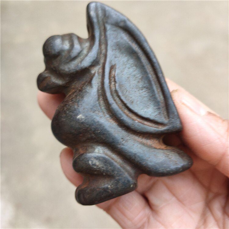 Tibet Hongshan Culture Natural Meteorite Antique Magnet Trapeze Statue Mascot Collection Pendant Jewelry Decoration Home Gift