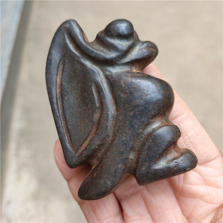 Tibet Hongshan Culture Natural Meteorite Antique Magnet Trapeze Statue Mascot Collection Pendant Jewelry Decoration Home Gift