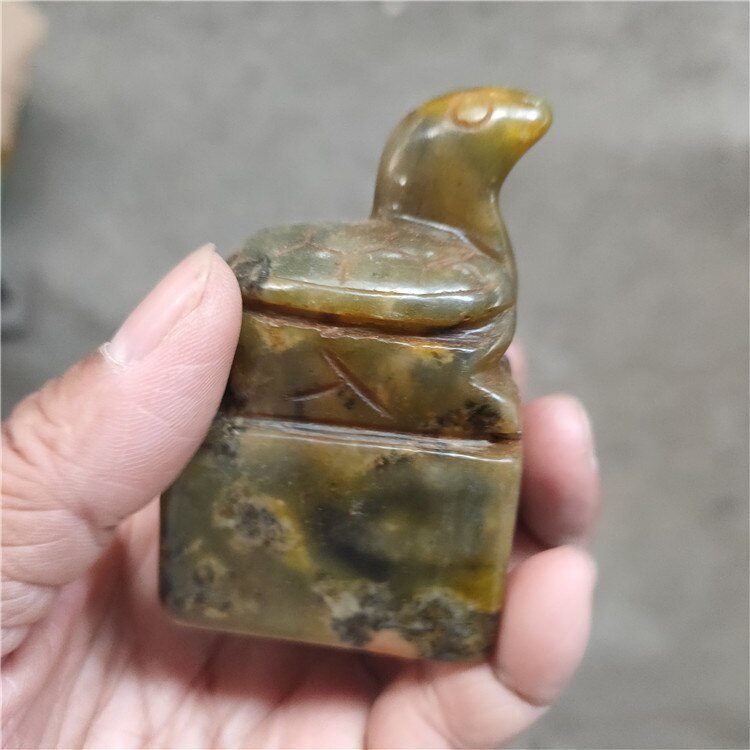 Tibet Hongshan Culture Natural Jade Articles Meteorite Black Iron Longevity Turtle Seal Statuette Mascot Collection Decoration