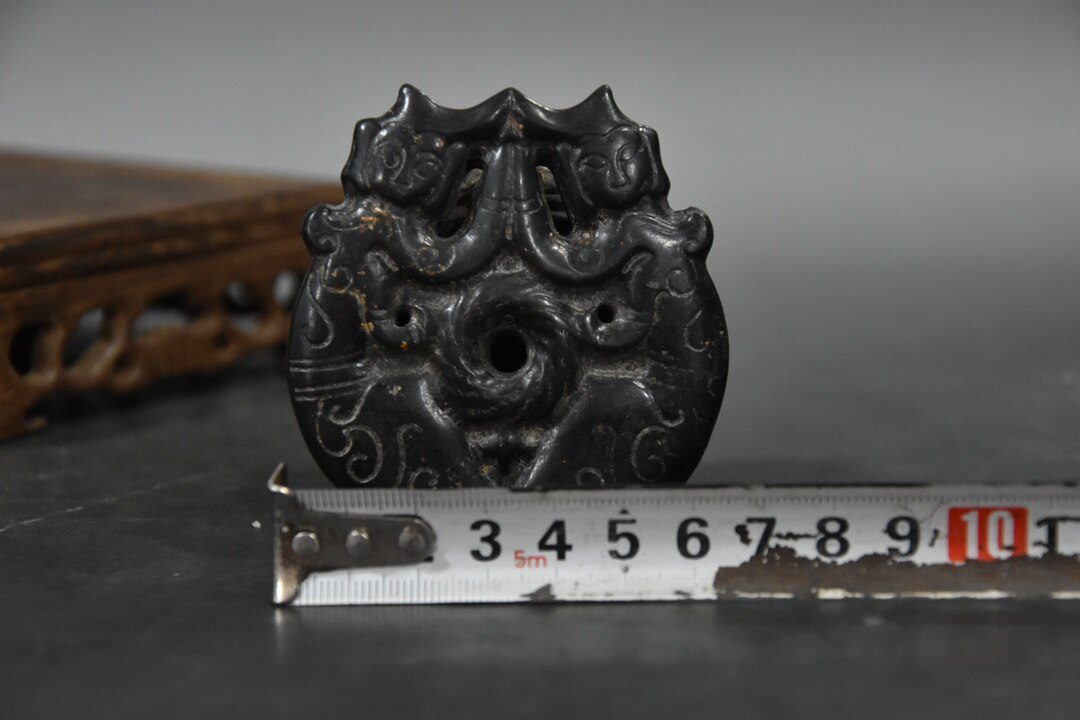 Tibet Hongshan Culture Natural Meteorite Mermaid Stone Pik Jade Wear Mascot Statue and Sculpture Collection Pendant Accessories