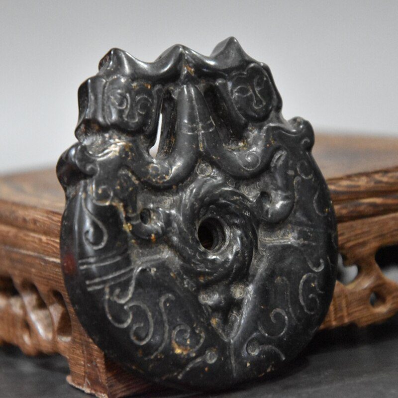 Tibet Hongshan Culture Natural Meteorite Mermaid Stone Pik Jade Wear Mascot Statue and Sculpture Collection Pendant Accessories