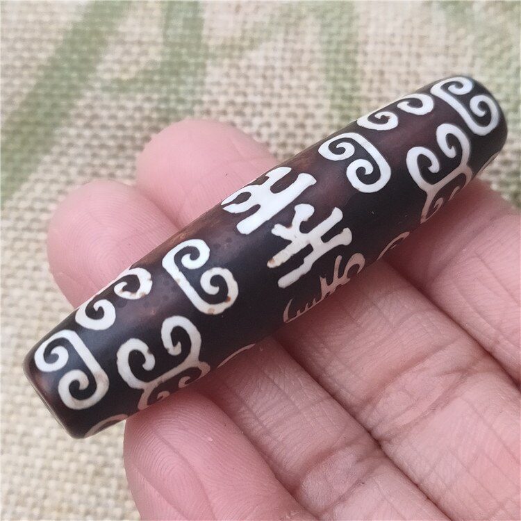 Tibet Hongshan Culture Natural Meteorite Agate Buddhism Six-Character Mantra Dzi Bead Dragon Carving Mascot Collection Ornament