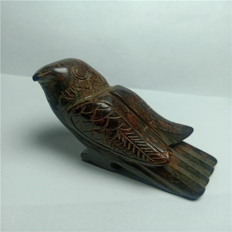 Tibet Hongshan Culture Natural Black Iron Meteorite Bird Statue Mascot Collection Pendant Decoration Gift Statues et Sculptures