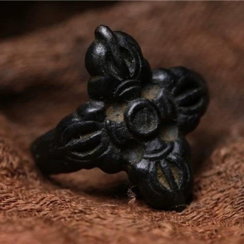 Old Tibet Buddhism Meteorite Iron Tiantie Dorje Phurpa Vajra Faqi Statue Body Protection Ring