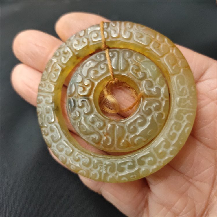 Han Dynasty Hongshan Culture Natural Jade Carving Mother-Child Ring Handmade Collection Pendant Carving Mascot Gift Deco