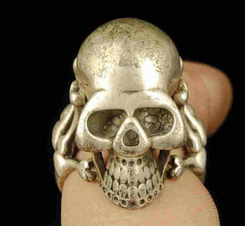 China Collectible Handwork Precious Tibetan Silver Skull Statuary Ring Figurines Statues et Sculptures Arte Collection