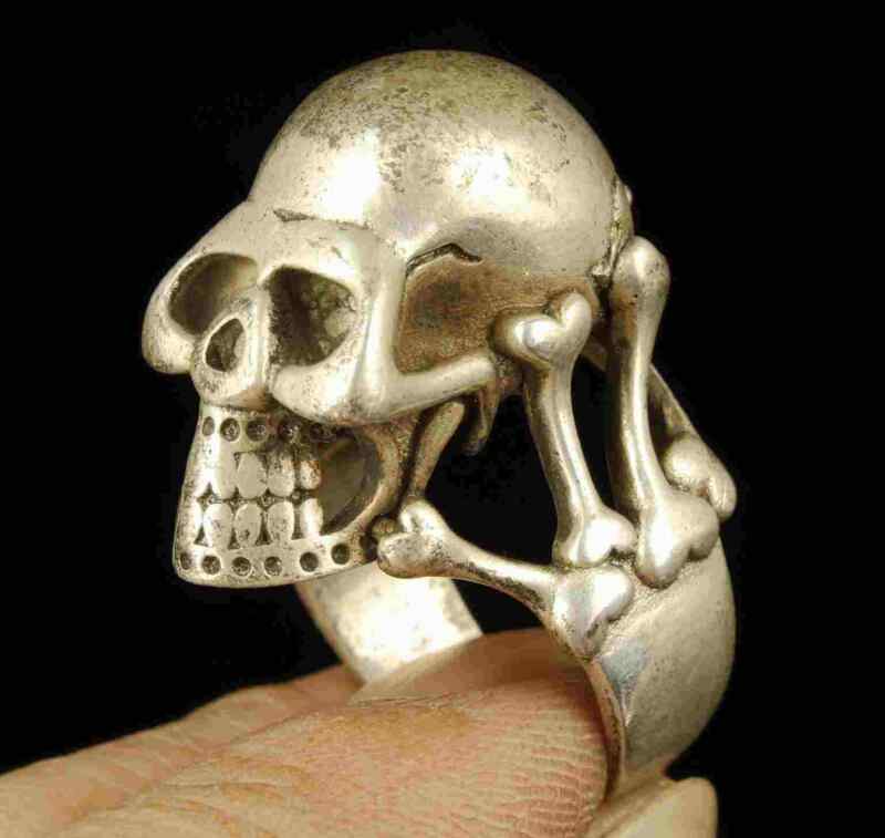 China Collectible Handwork Precious Tibetan Silver Skull Statuary Ring Figurines Statues et Sculptures Arte Collection