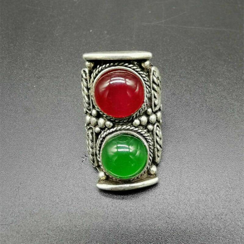 China Old Carving Red and Green Jade Ring Inlaid with Tibetan Silver