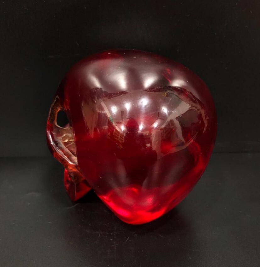 China imitation Blood amber skeleton head crafts statue