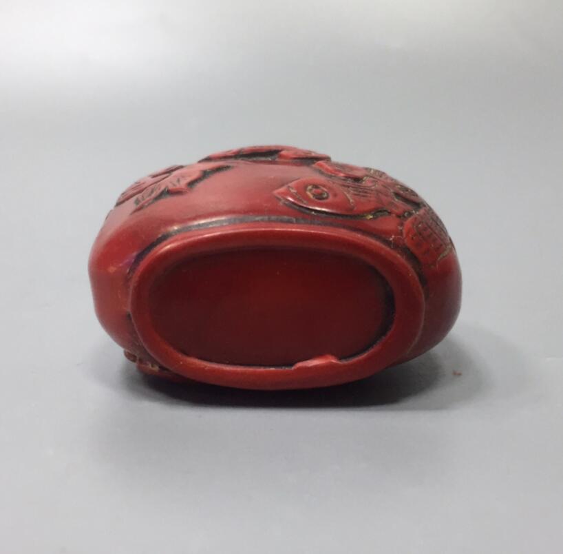 Chinese imitation red coral snuff bottle small crafts statue