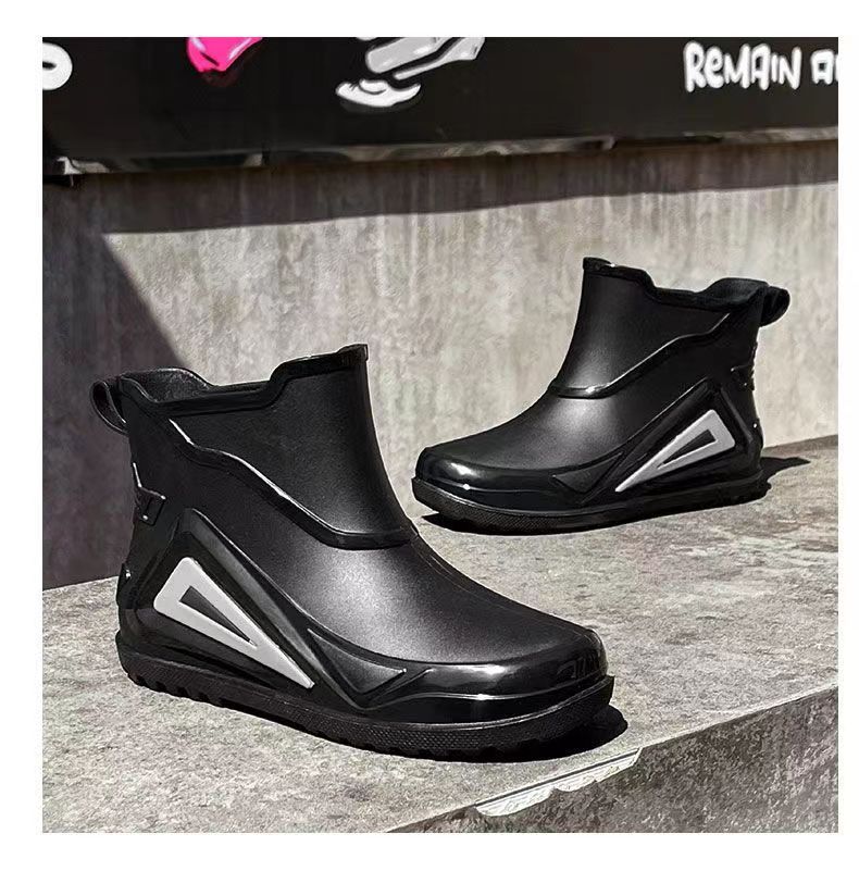 New Men Rain Boots Fishing Shoes Men Outdoor Non-slip Light Hiking rain Shoes Durable Waterproof Rubber rain Fishing Shoes