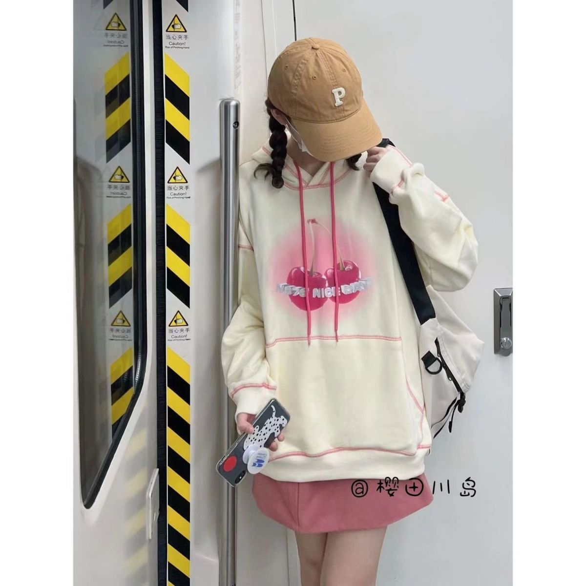 Cute Fruit Cherry Print Bright Line Decoration Apricot Hoodies Women Oversized Sweatshirt Kawaii Clothes Korean Fashion Teenage