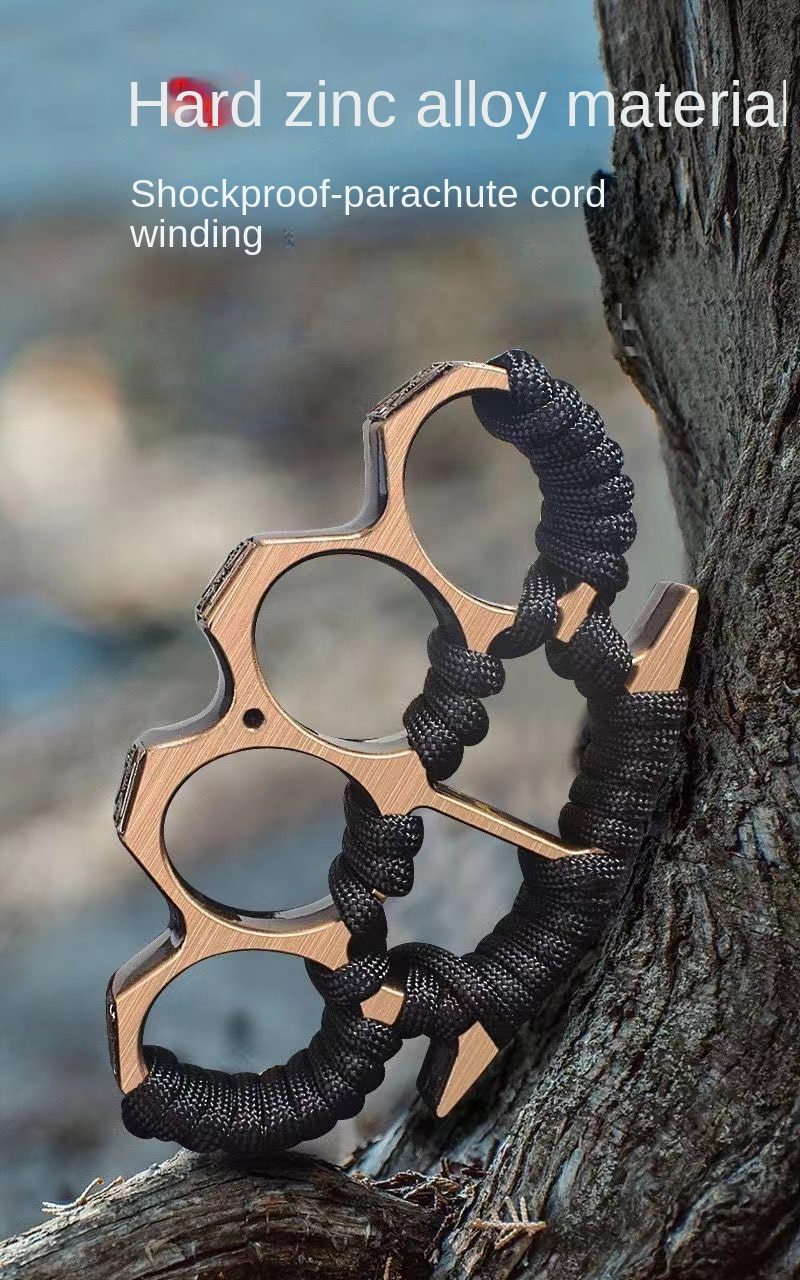 Self-defense wolf Brass knuckles finger jab vehicle mounted escape device ring ring thickened hand brace fist buckle