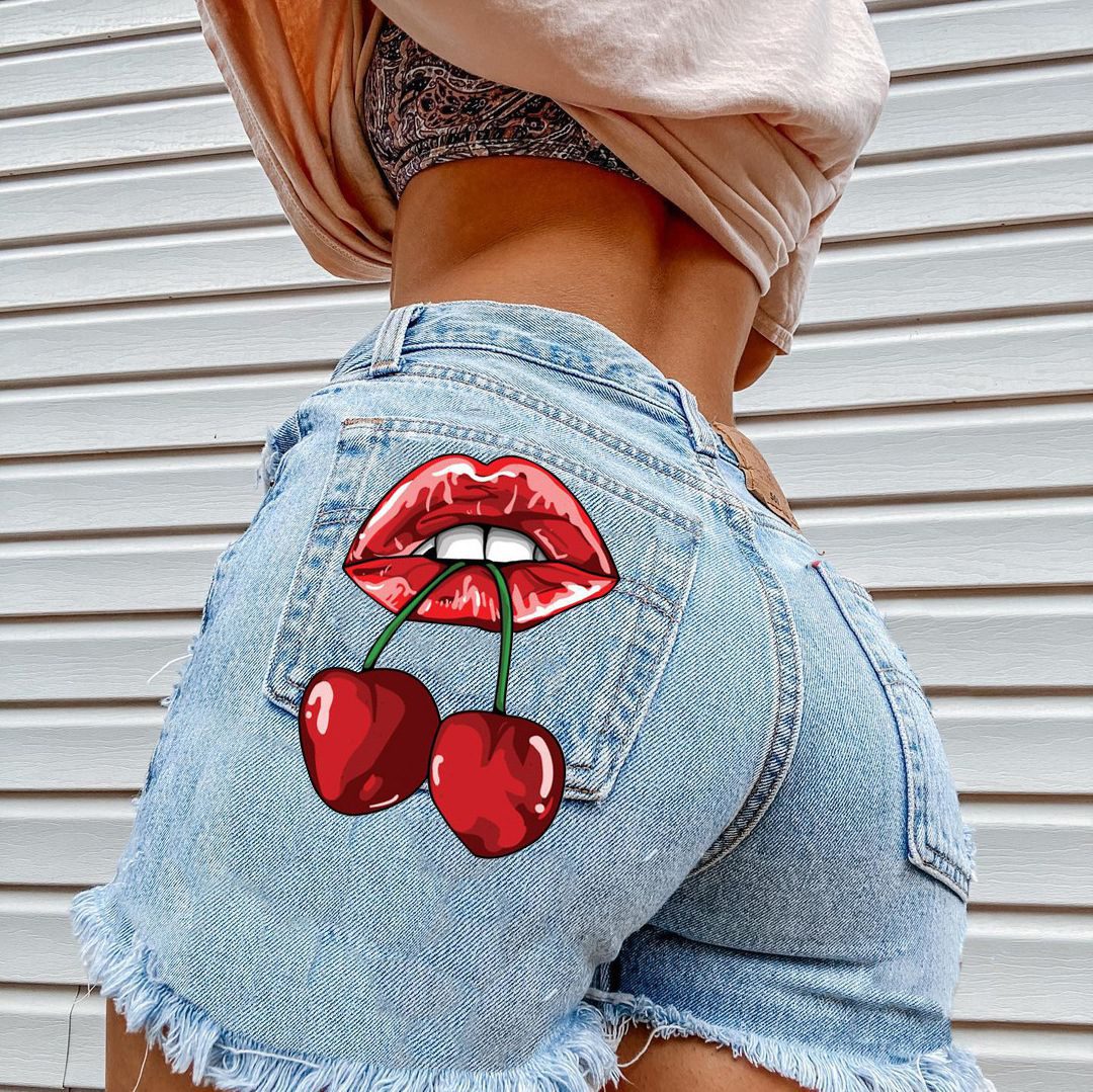 Sexy Heart Print Jean Shorts Women Casual 2023 Summer Fashion harajuku Streetwear Fur-Lined Leg-Openings Denim Booty Shorts y2k