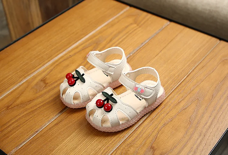 summer cartoon children's sandals Baotou girls baby cherry sandals soft bottom baby shoes