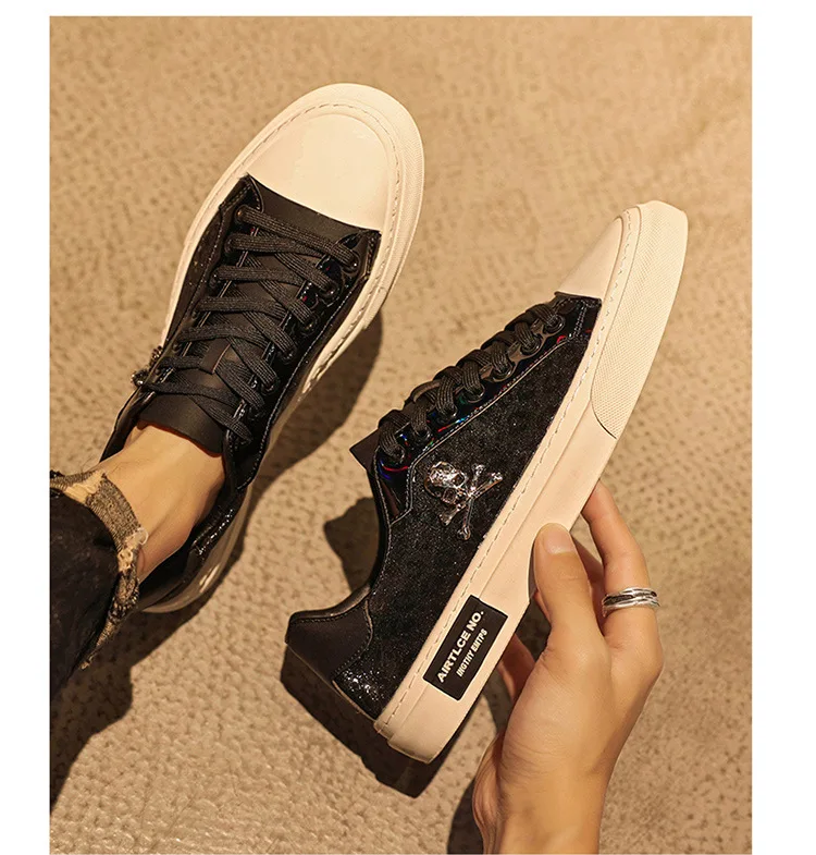 New Shoes for Men Casual Shoes Street Tinsel Skulls Flats Skateboard Shoes Fashion Trend Sneakers