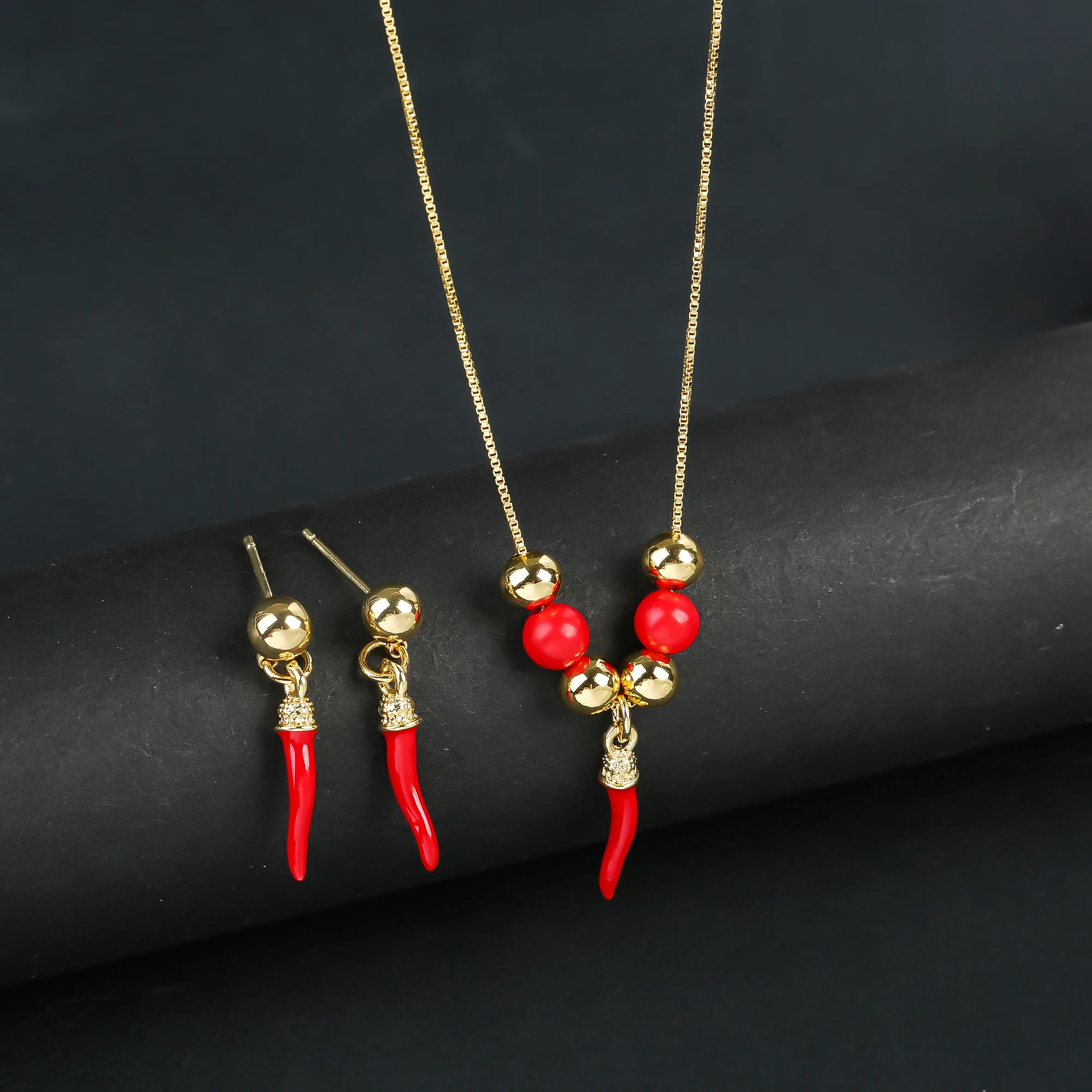 New Arrival White Red Zirconia Strawberry Pepper Necklace Earrings Jewelry Set for Women Girls Daily Wear Jewelry Birthday Gift