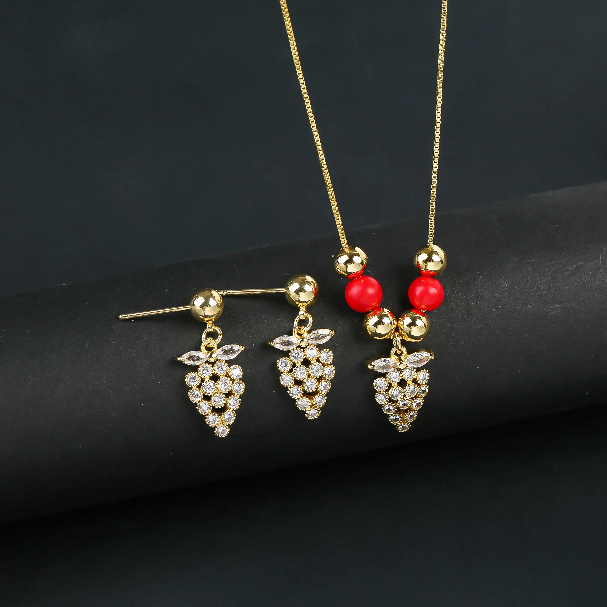 New Arrival White Red Zirconia Strawberry Pepper Necklace Earrings Jewelry Set for Women Girls Daily Wear Jewelry Birthday Gift