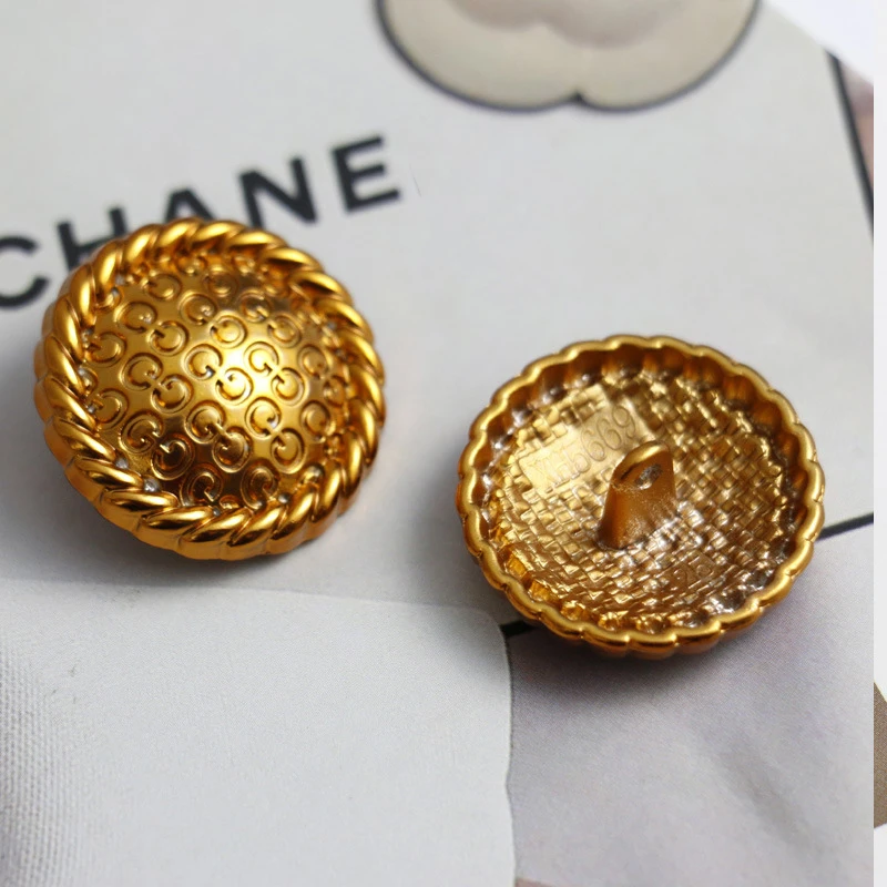 6pcs/lot 20/23/25mm Luxurious Design Golden GG Letter Metal Buttons For Coat Clothing Accessory Handmade DIY Material Decoration 6pcs/lot 20/23/25mm Luxurious Design Golden GG Letter Metal Buttons For Coat Clothing Accessory Handmade DIY Material Decoration