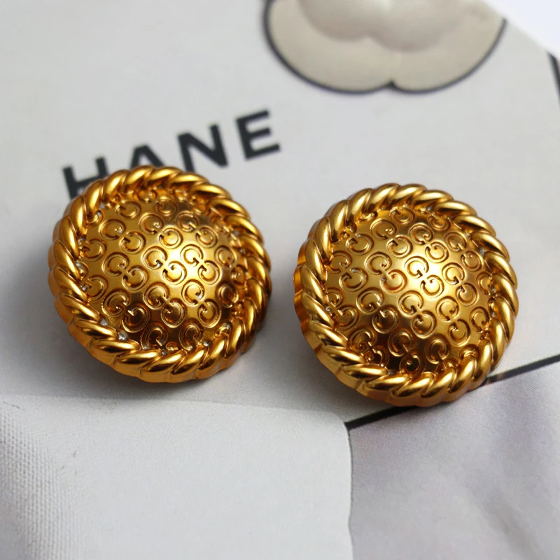 6pcs/lot 20/23/25mm Luxurious Design Golden GG Letter Metal Buttons For Coat Clothing Accessory Handmade DIY Material Decoration 6pcs/lot 20/23/25mm Luxurious Design Golden GG Letter Metal Buttons For Coat Clothing Accessory Handmade DIY Material Decoration