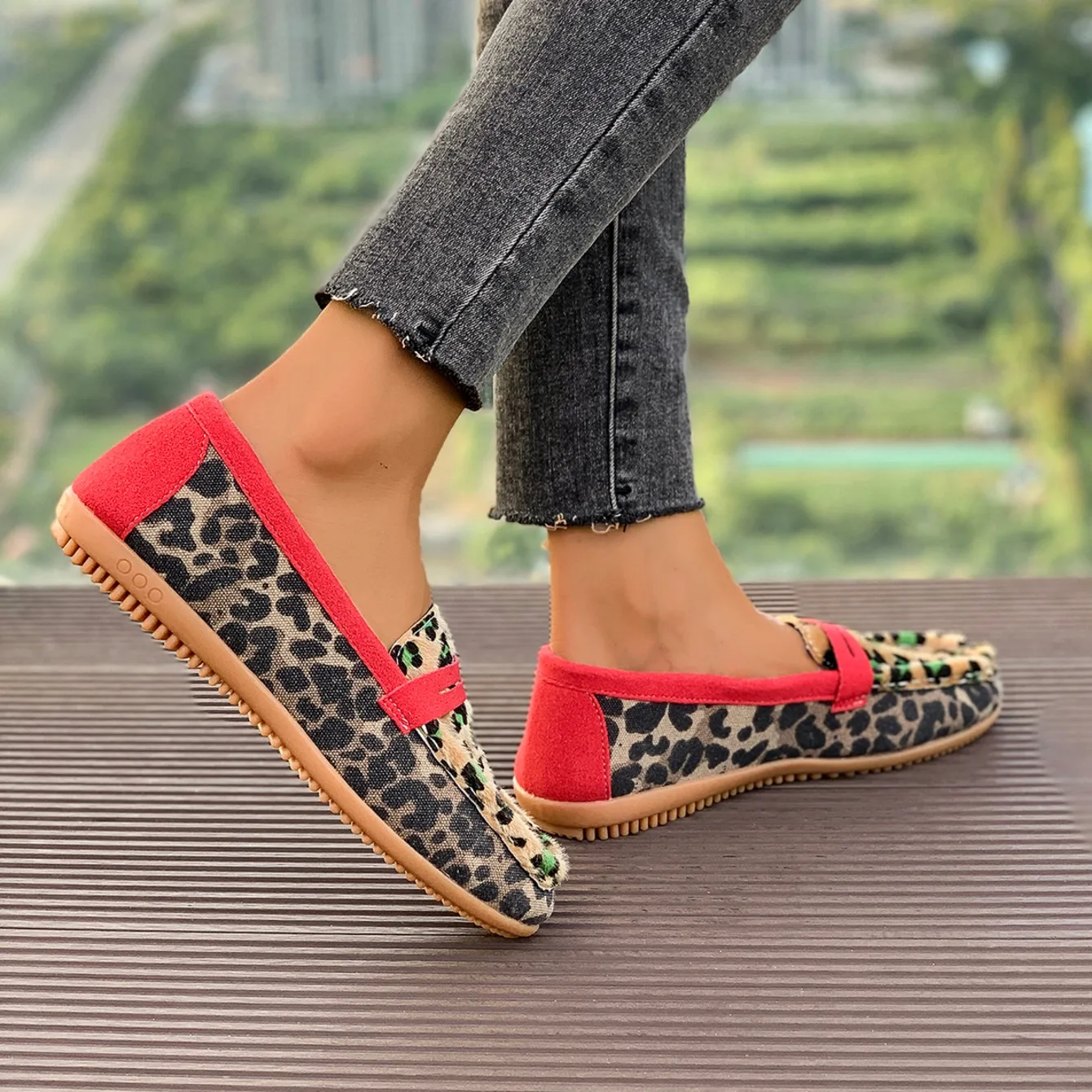 Women Flats Shoes Spring Autumn New Fashion Comfortable Elegant Sneakers Women Leopard Print Wear-Resistant Single Shoes Women